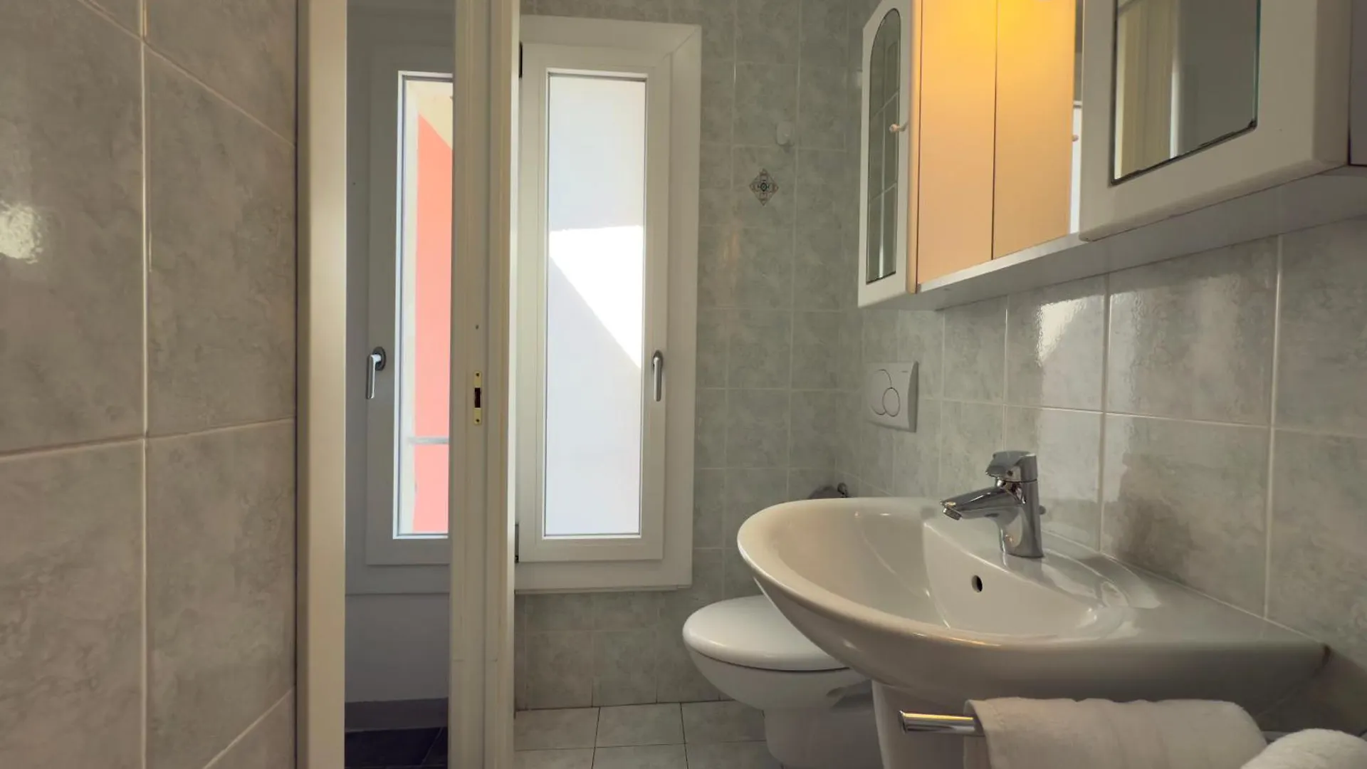 Large Apartment In The Village Near Varenna Perledo