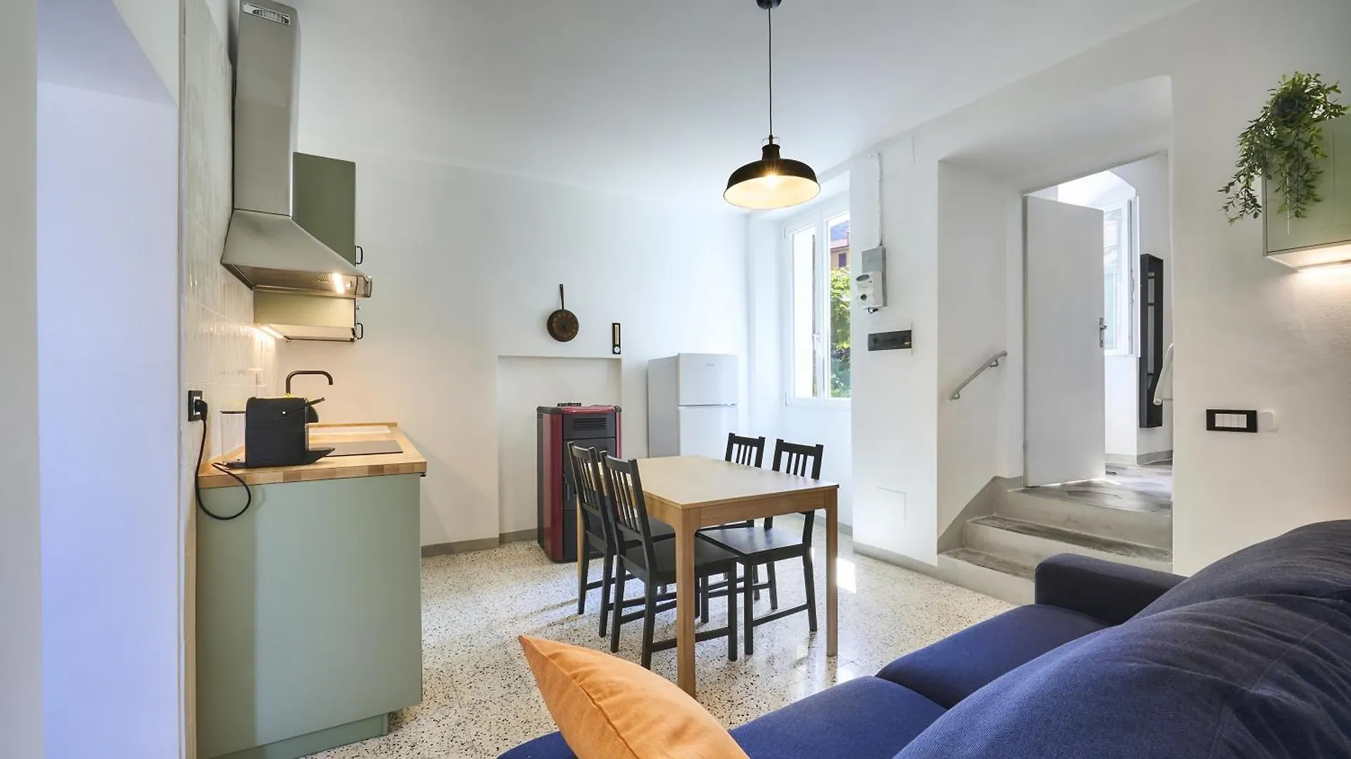 Large Apartment In The Village Near Varenna Perledo